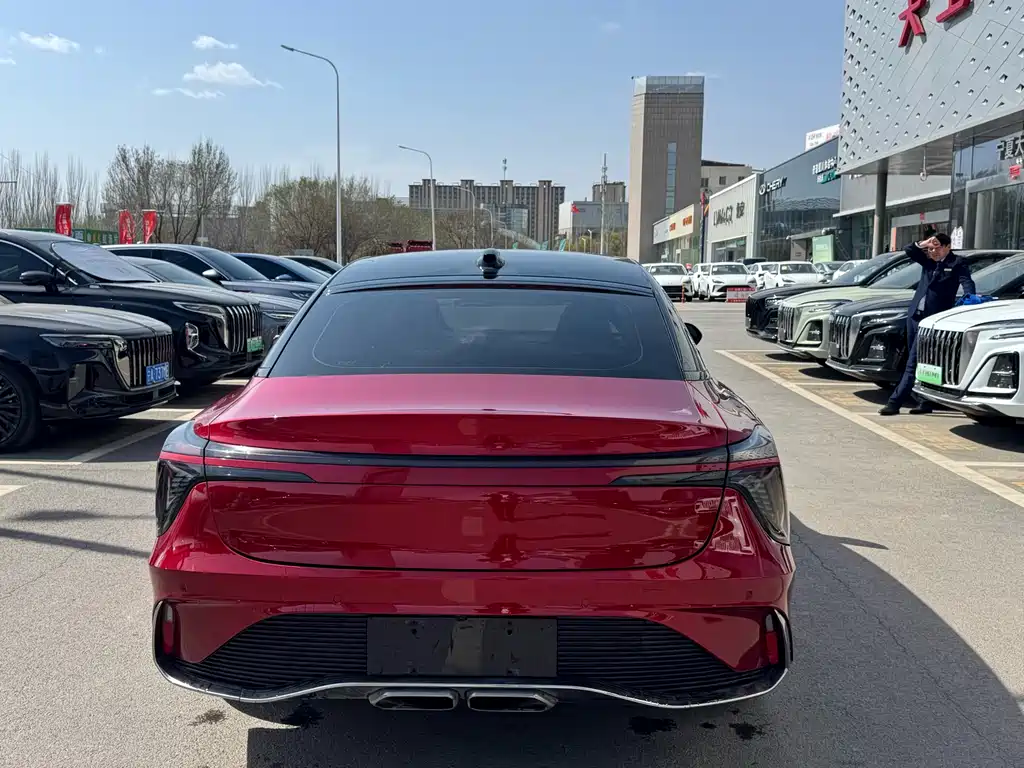 Hongqi H6 2.0 T Supreme Premium