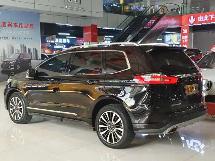 Ford Edge PLUS EcoBoost 245 2 WD Grand Sharp 7-seat