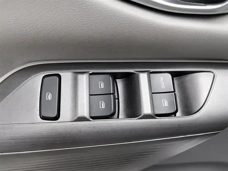 Baojun RC-5 1.5 L CVT Smart Shine Elite