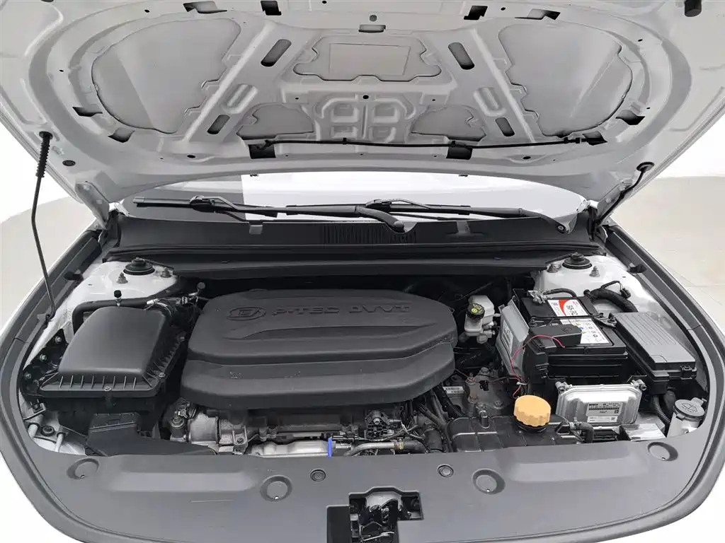 Baojun RC-5 1.5 L CVT Smart Shine Elite