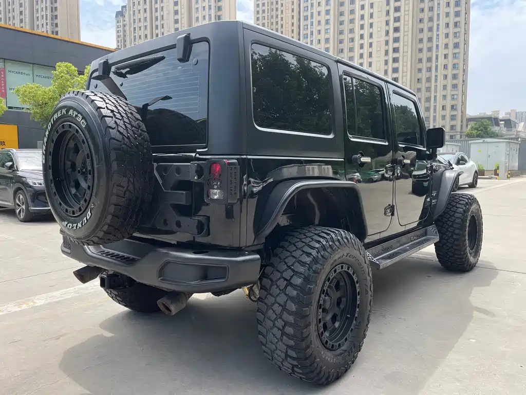 Wrangler 3.0 L Sahara 4-door Comfort Enjoyment