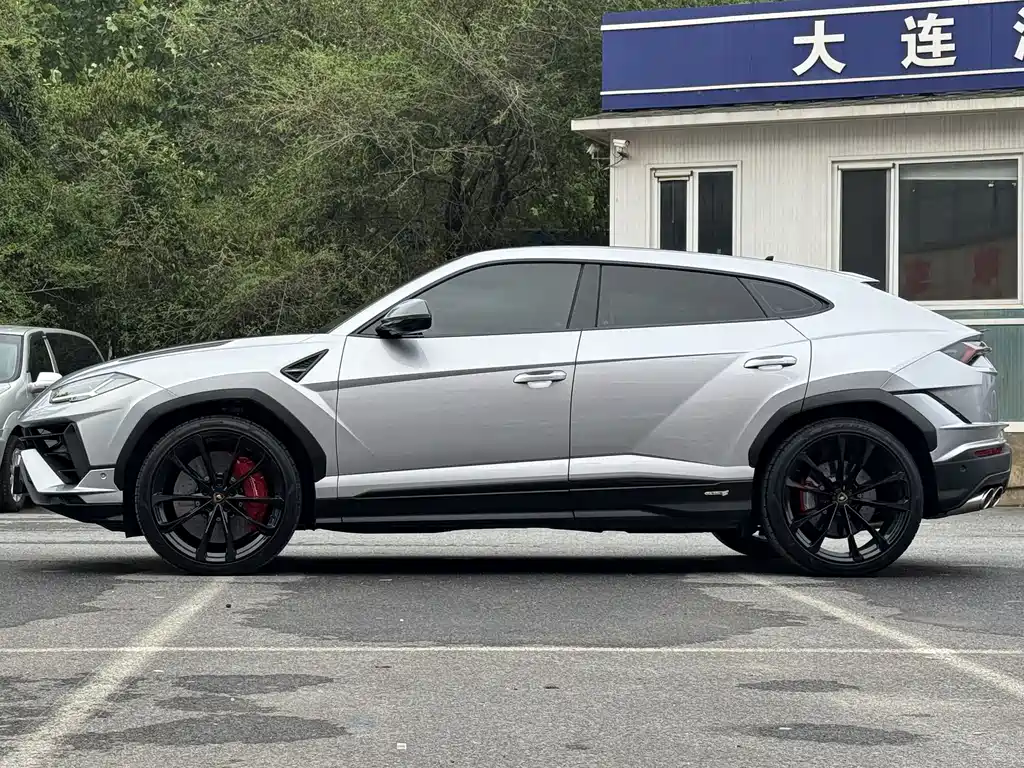 Urus 4.0 T V8 S