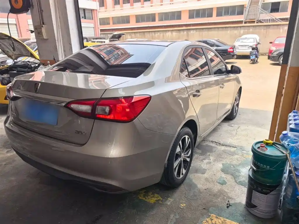 Roewe 360 1.5 L Auto Luxury