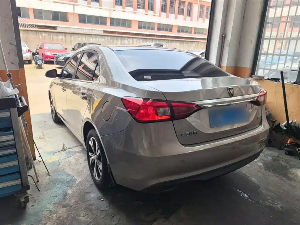 Roewe 360 1.5 L Auto Luxury