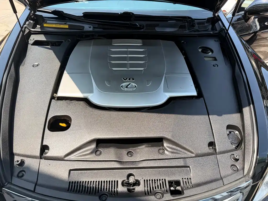 Lexus LS 460 L Distinguished