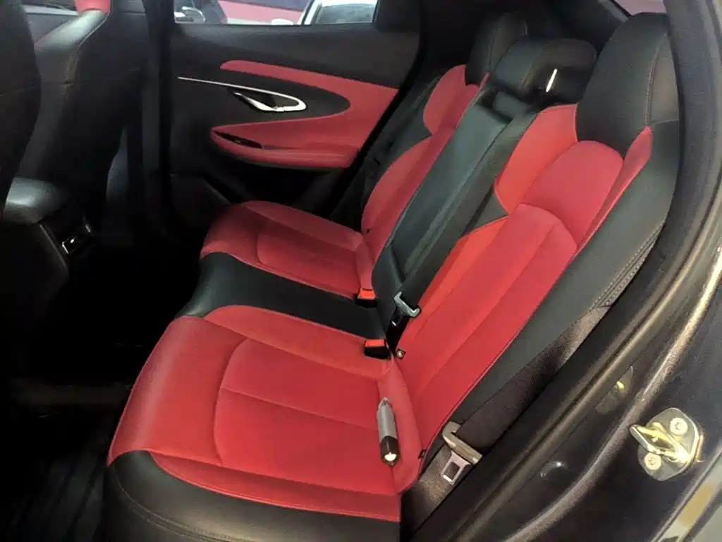 Changan UNI-T 1.5 T Distinguished