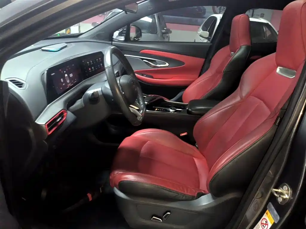 Changan UNI-T 1.5 T Distinguished