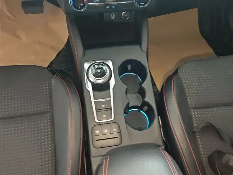 Ford Focus Sedan EcoBoost 180 Auto ST Line