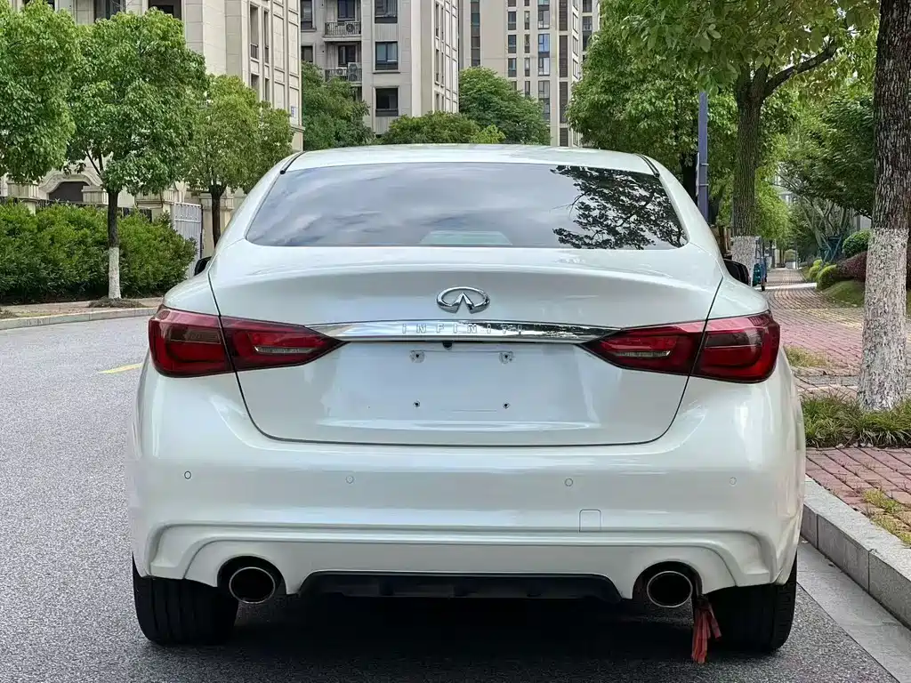 Infiniti Q50 L 2.0 T Comfort Enjoyment CN-VI