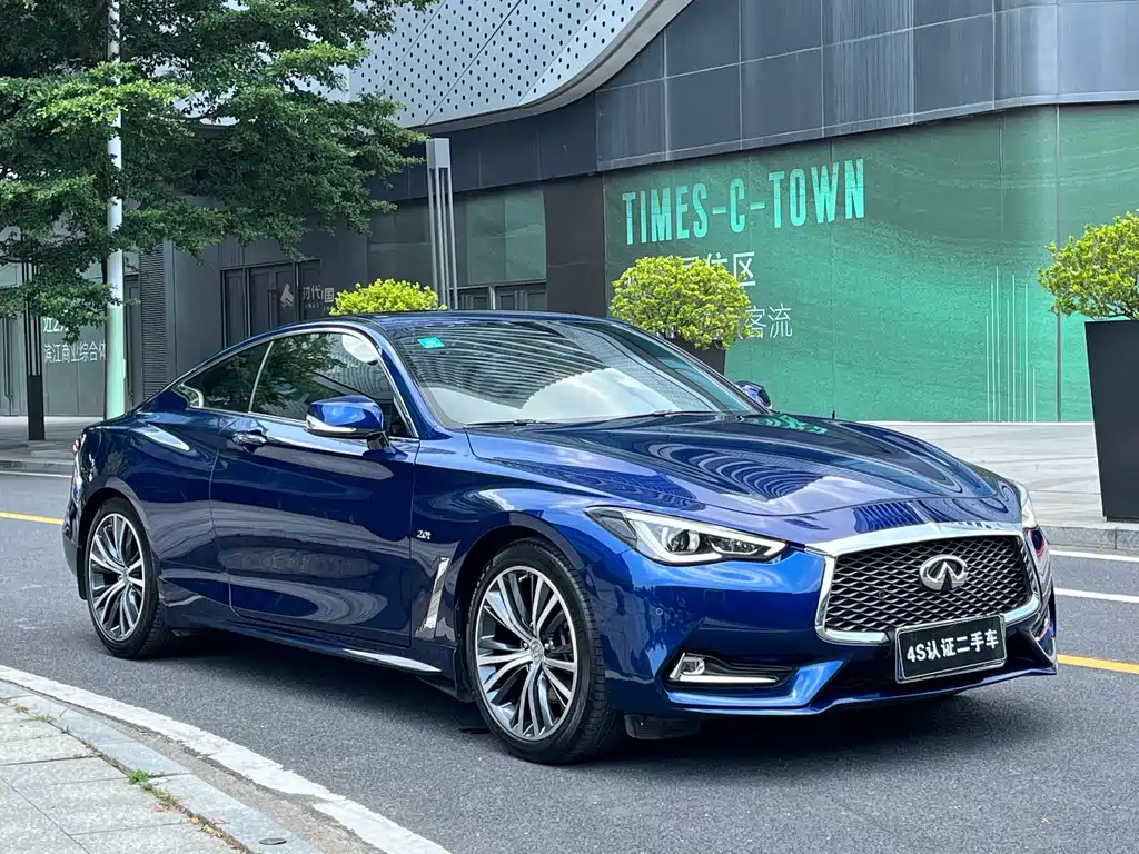 Infiniti Q60 2.0 T Luxury