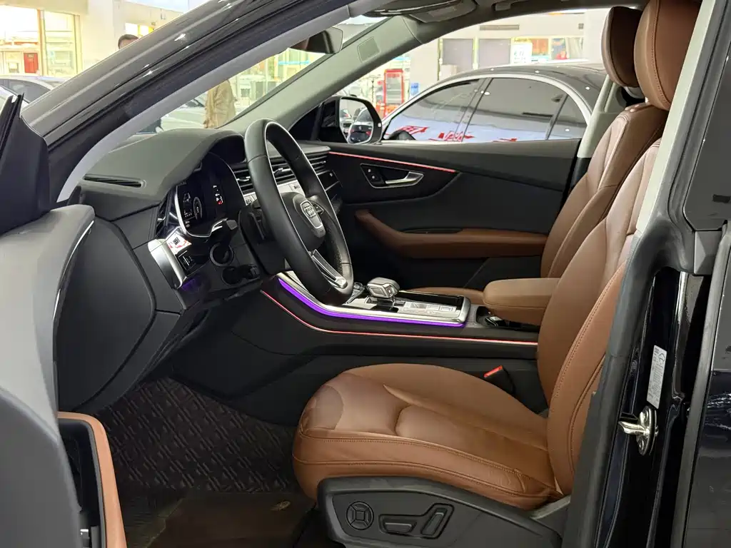 Audi Q8 55 TFSI Luxury Dynamic