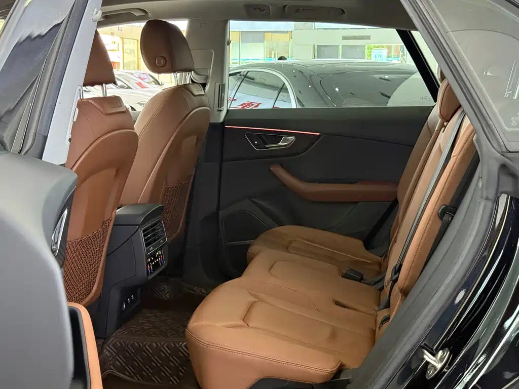 Audi Q8 55 TFSI Luxury Dynamic