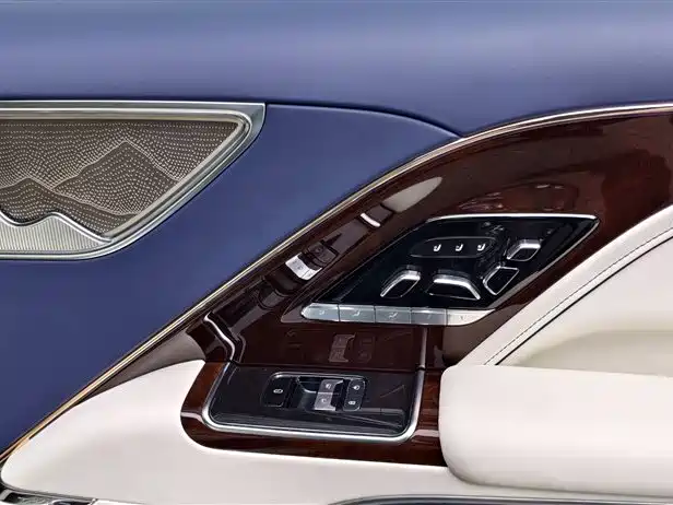 Hongqi Jinkuihua Guoya 4.0 T V8