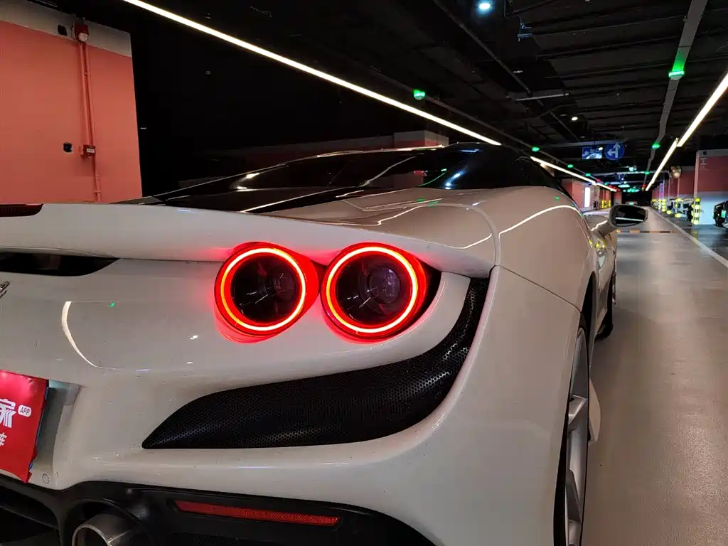 Ferrari F8 Spider 3.9 T V8