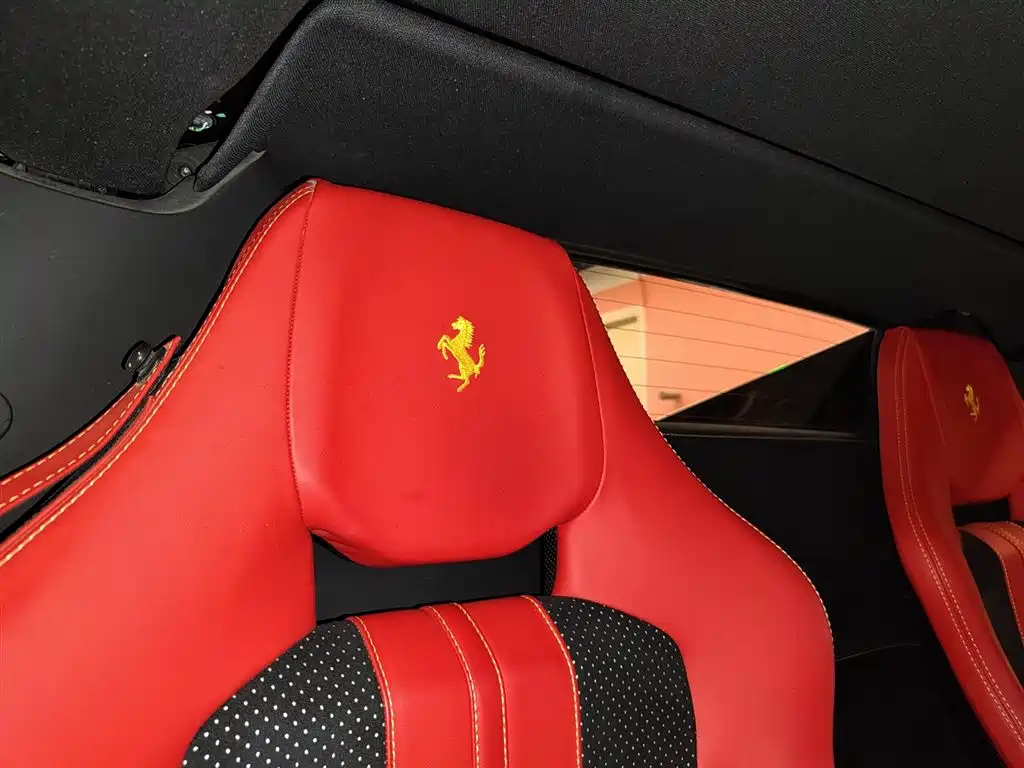 Ferrari F8 Spider 3.9 T V8