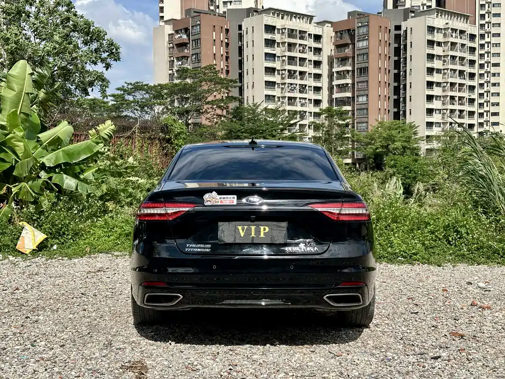 Taurus EcoBoost 245 Premium