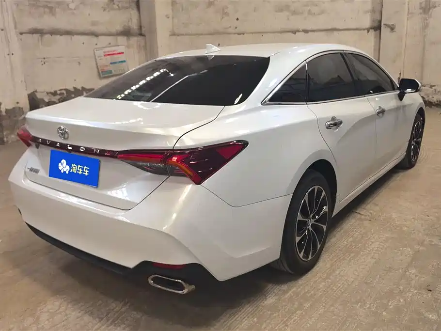 Avalon 2.0 L Luxury