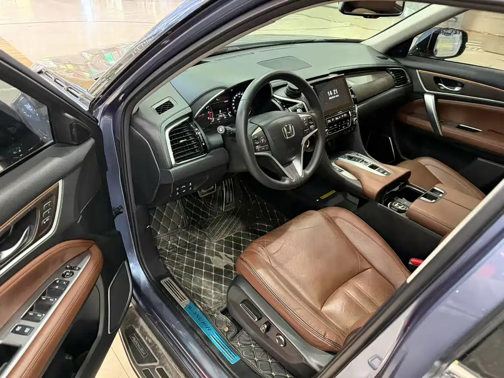Avancier 370 TURBO 4 WD Supreme