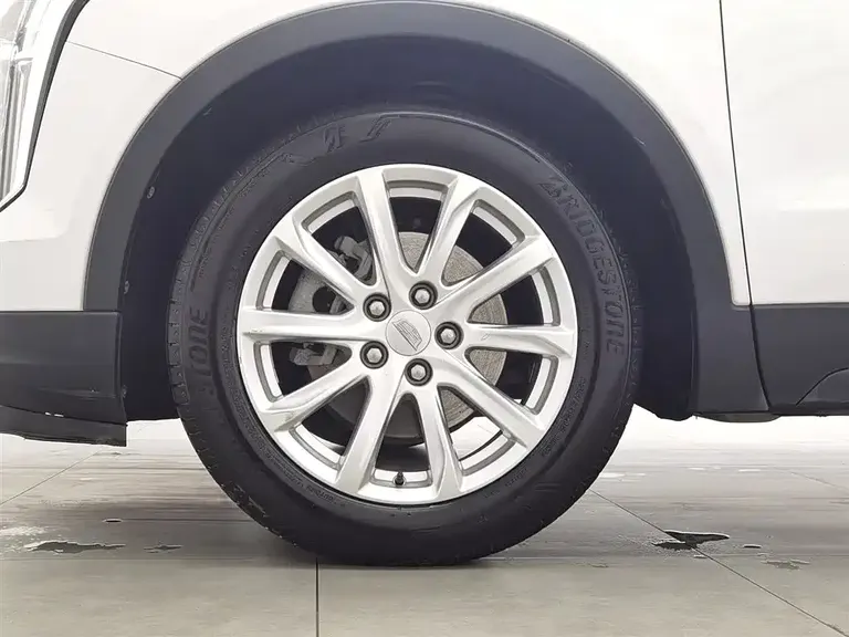 Cadillac XT4 Facelift 28 T 2 WD Tech