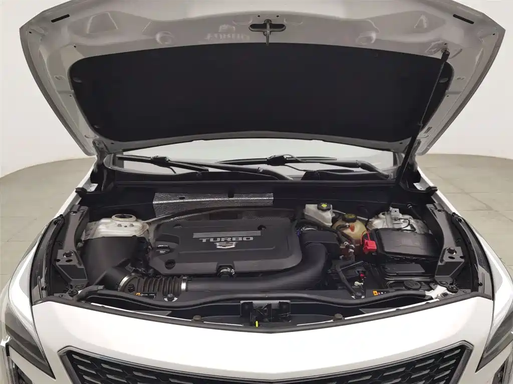 Cadillac XT4 Facelift 28 T 2 WD Tech