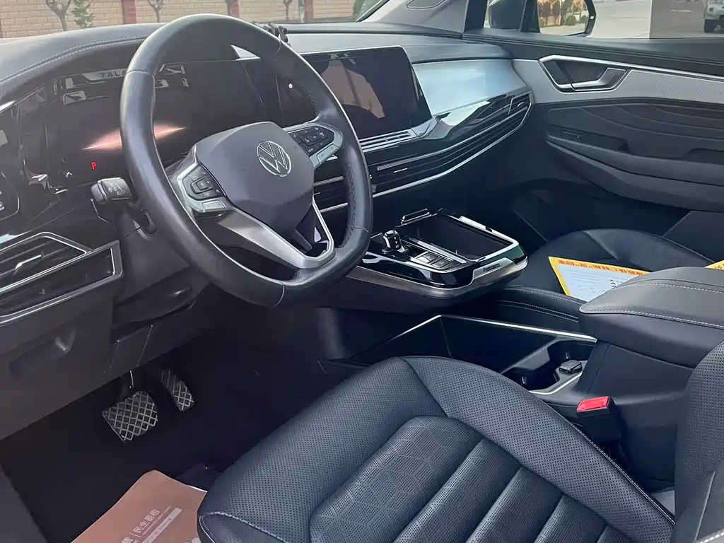 Talagon 380 TSI 4 WD Luxury Premium Realm Pro 6-seat