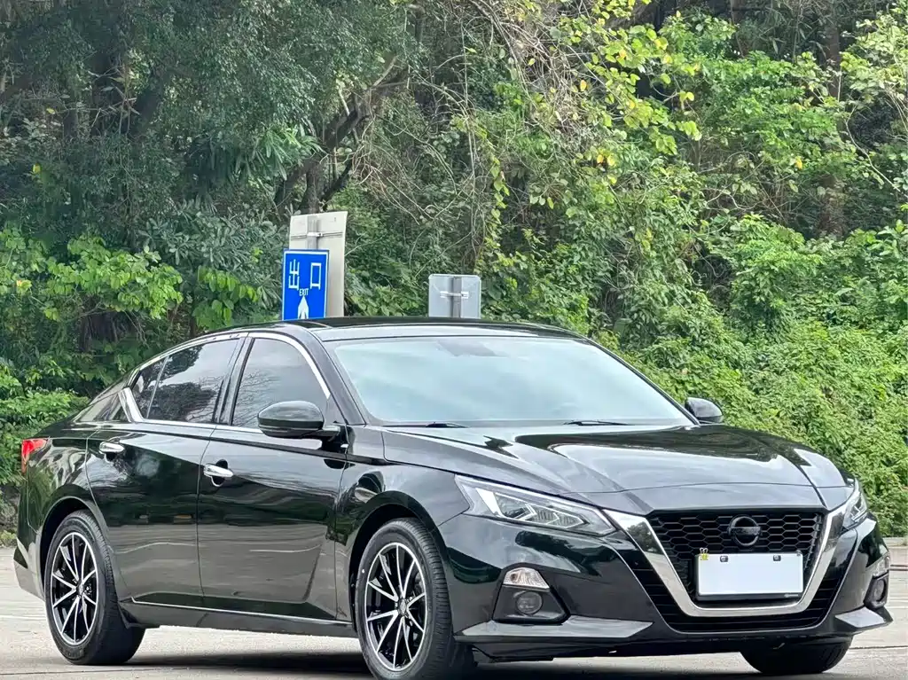 Teana Facelift 2.0 L XL Upper Smart Travel