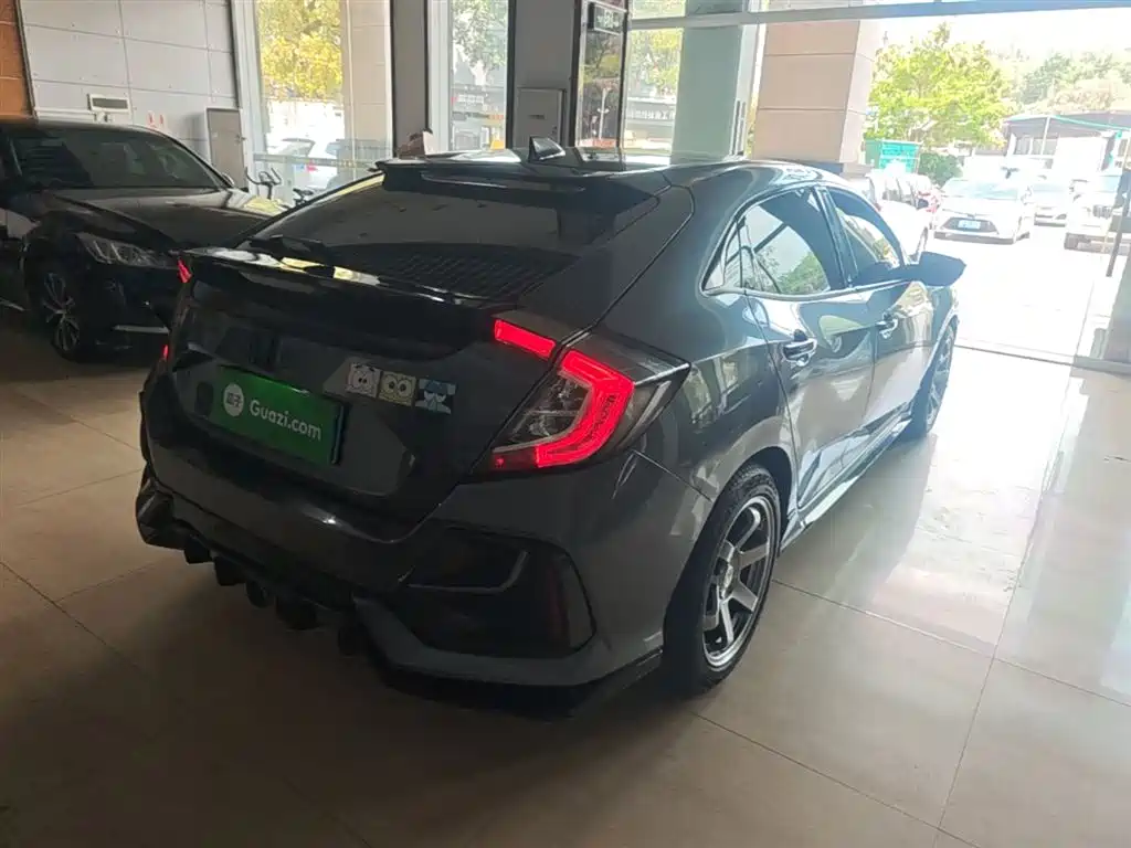 Civic HATCHBACK 220 TURBO CVT Trend Cool Control