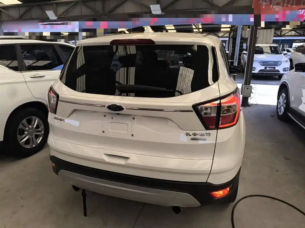 Kuga EcoBoost 180 2 WD Fine Wing