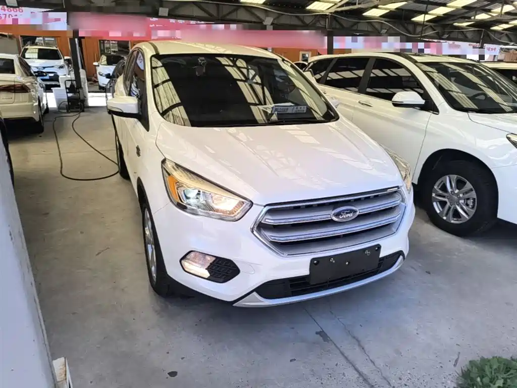 Kuga EcoBoost 180 2 WD Fine Wing