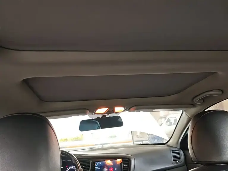 Kia K5 2.0 L Auto Luxury