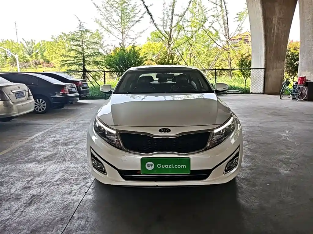 Kia K5 2.0 L Auto Luxury
