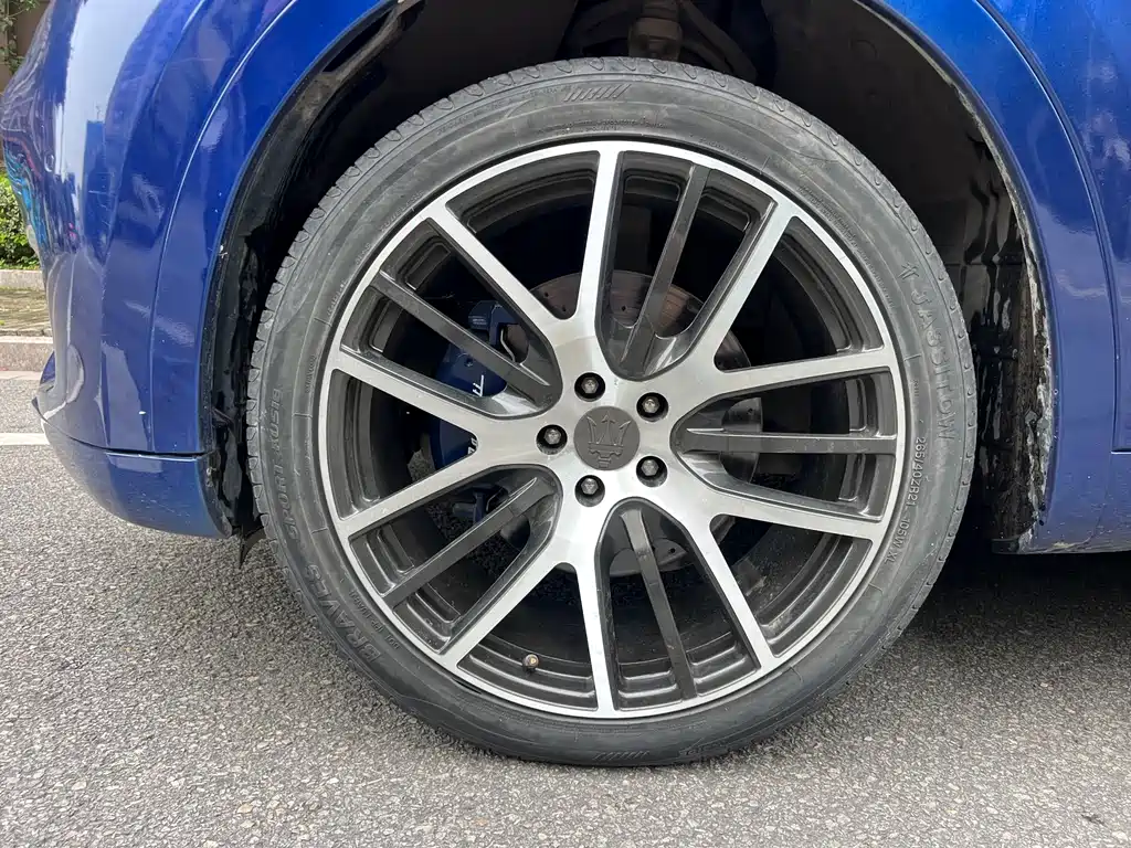 Levante 3.0 T Standard