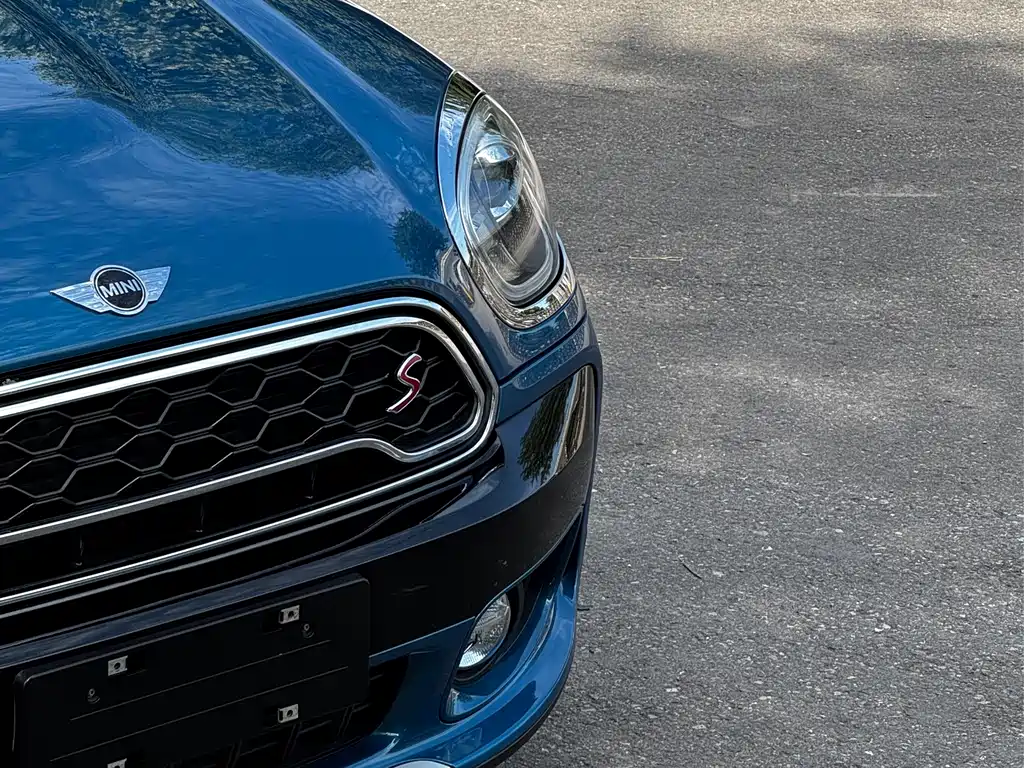MINI COUNTRYMAN 2.0 T COOPER S ALL4 Explorer