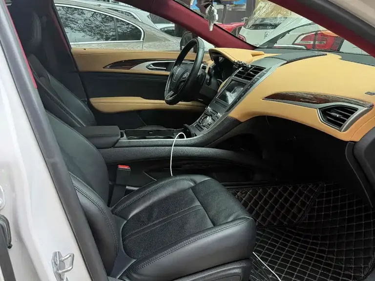 Lincoln MKZ 2.0 T Graceful CN-VI