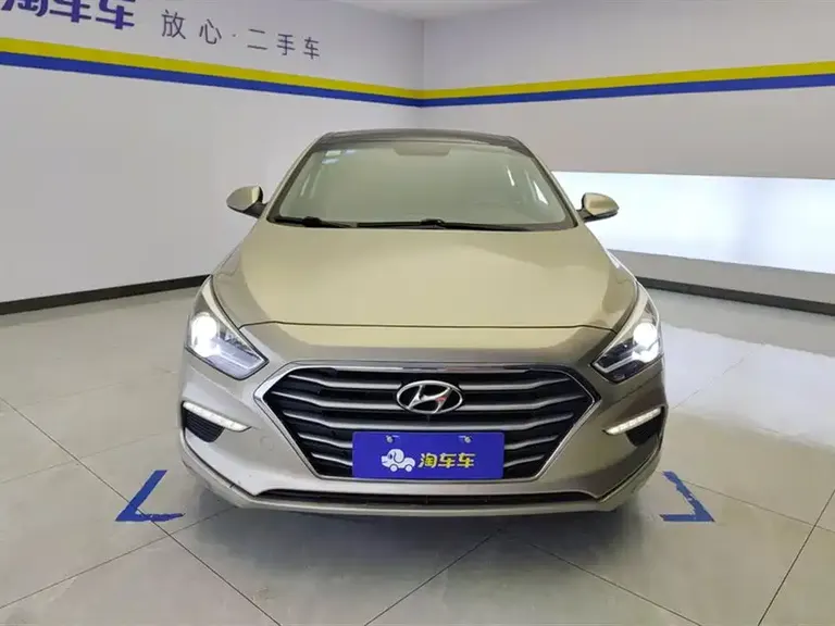 Hyundai Mistra 1.8 L Auto Distinguished DLX CN-V