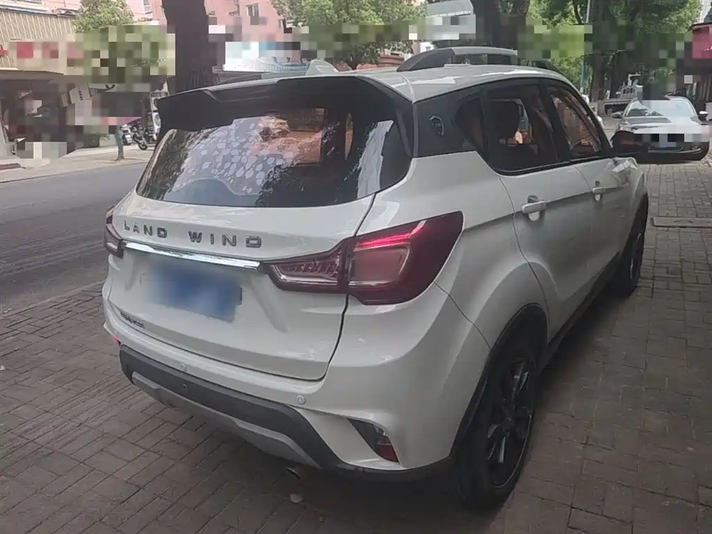 Landwind X2 陆风X2 2017款 1.6 L 自动精英版