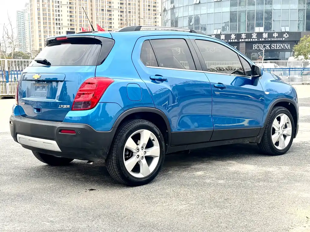 Tracker 1.4 T Auto 2 WD Luxury