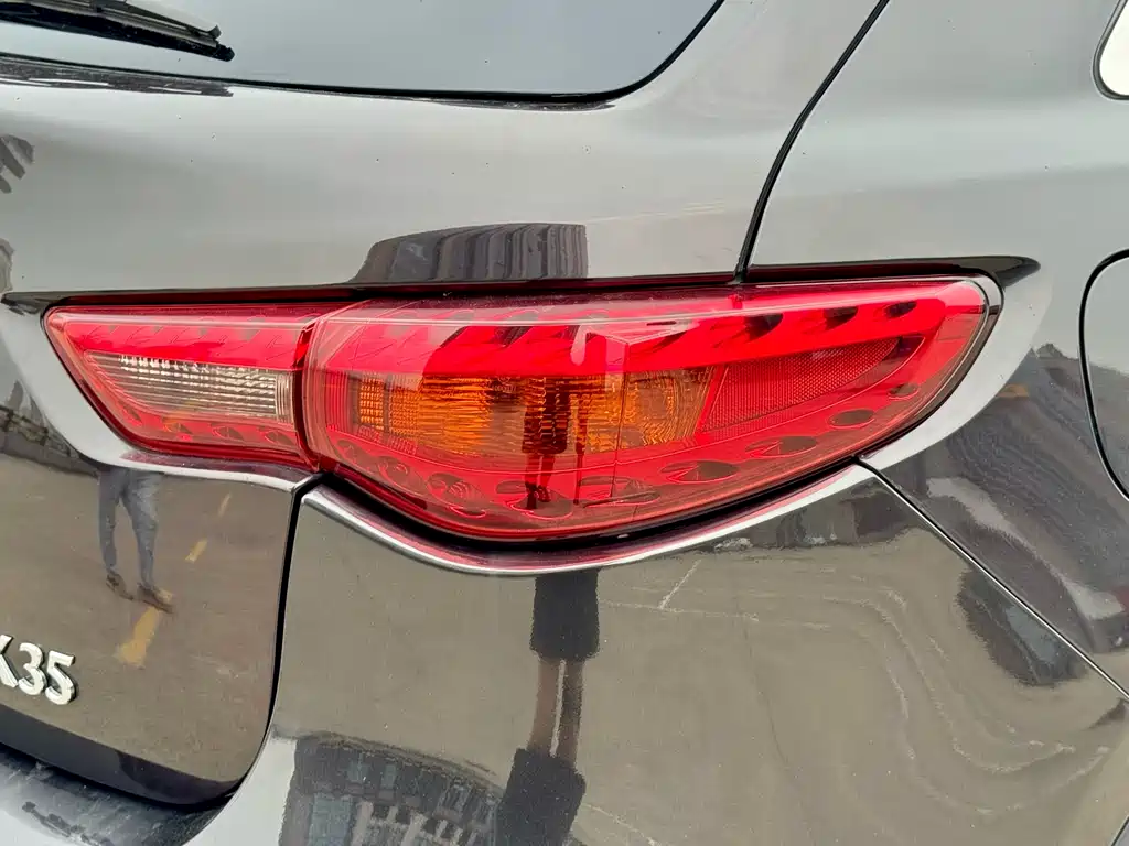 Infiniti FX FX35 Transcend