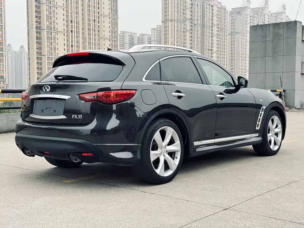 Infiniti FX FX35 Transcend