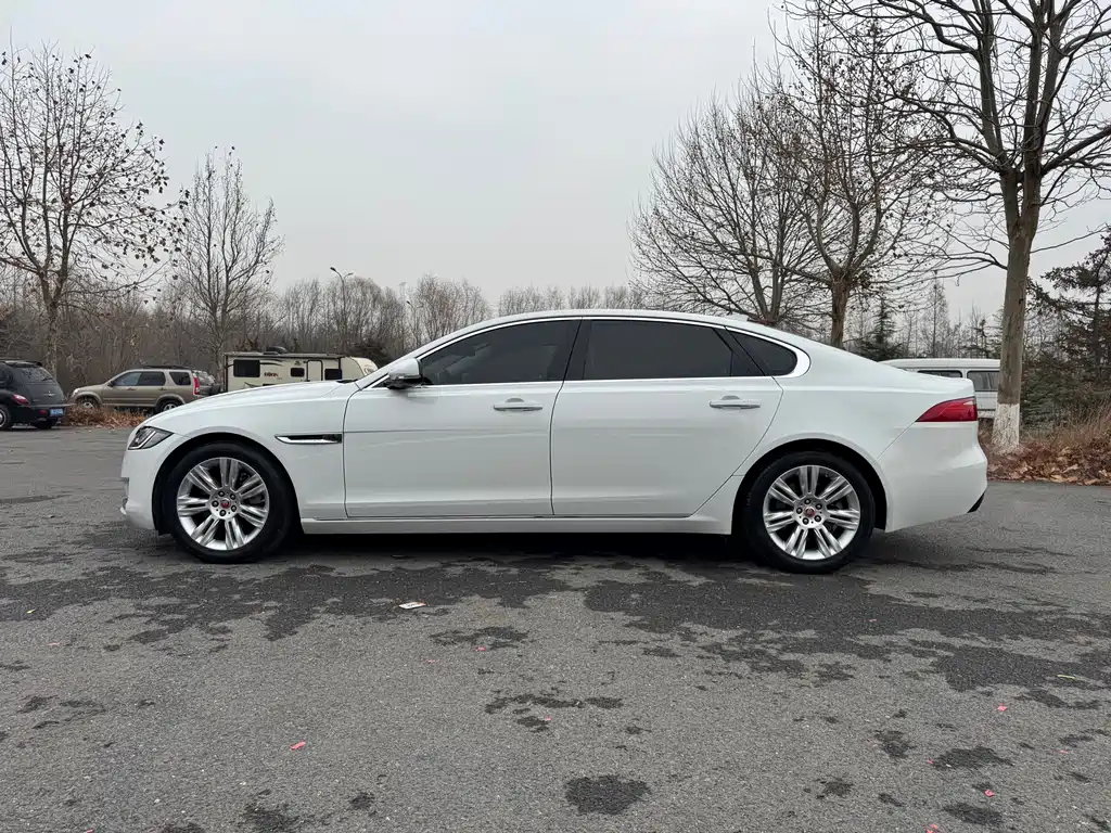 Jaguar XFL XFL 2.0 T 250 PS Luxury