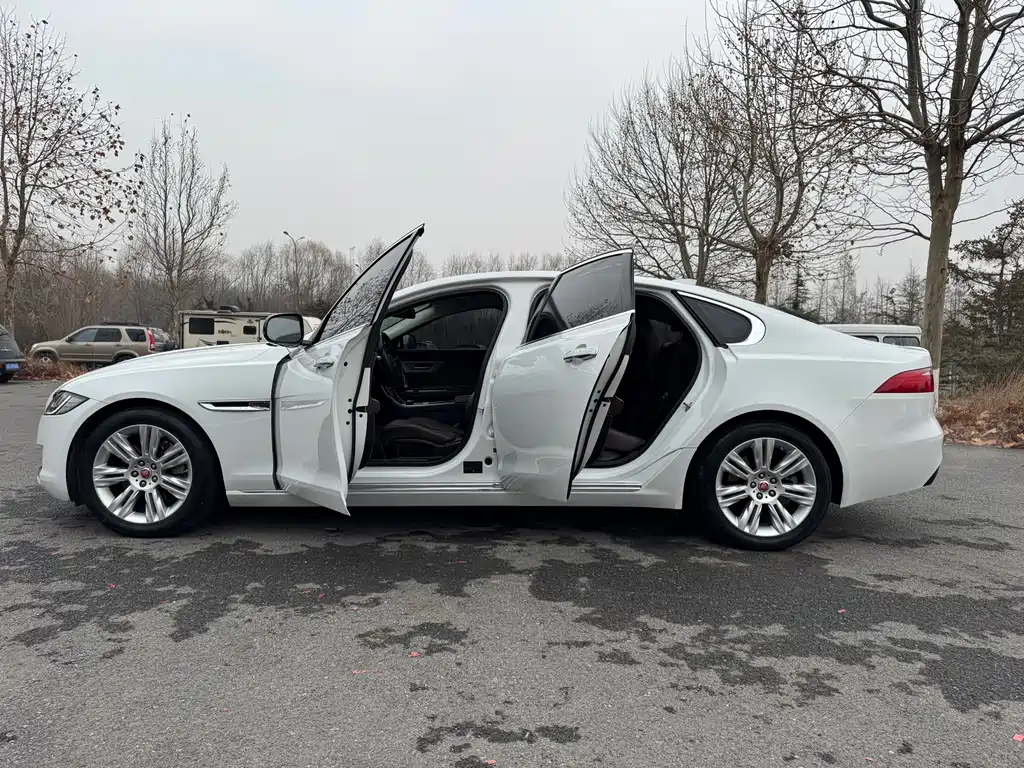 Jaguar XFL XFL 2.0 T 250 PS Luxury