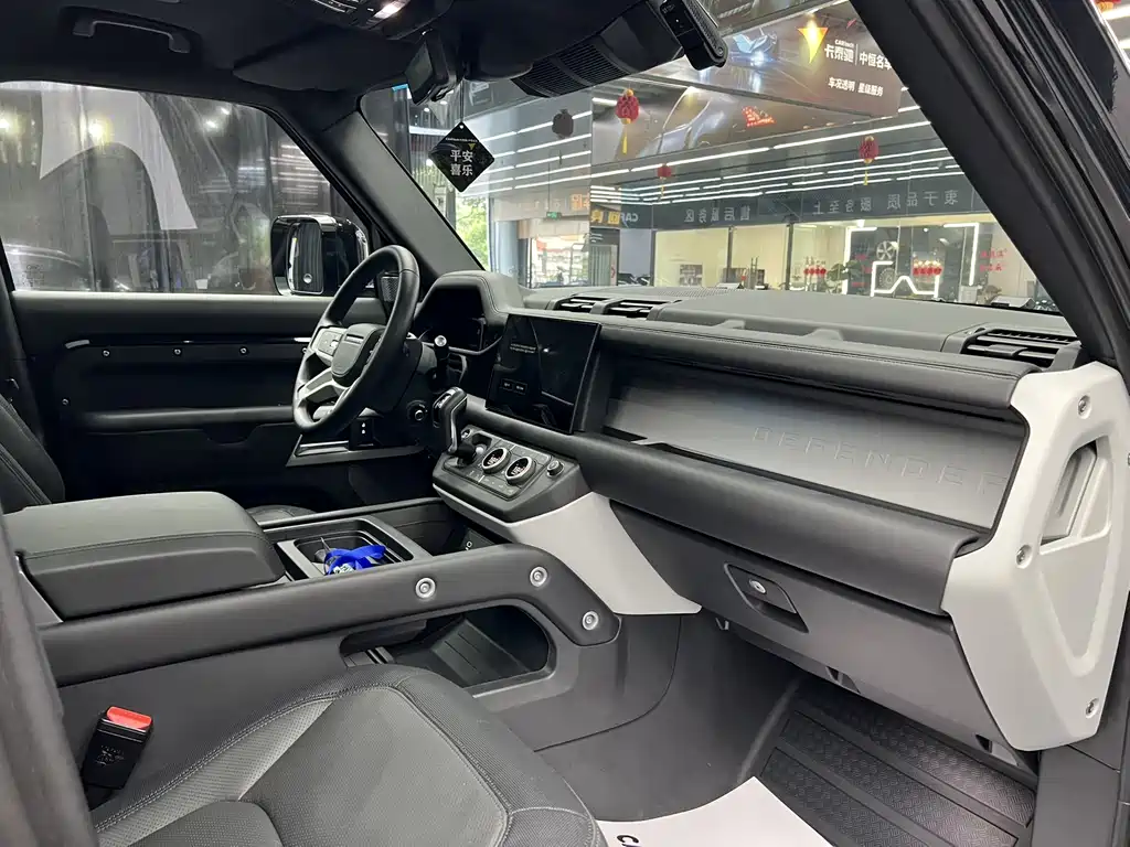 Land Rover Defender Facelift 110 3.0 T P400 X-DYNAMIC HSE