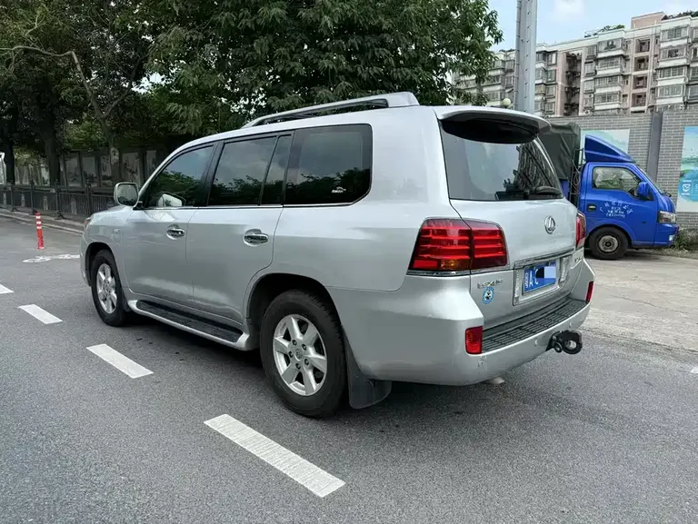 Lexus LX 570