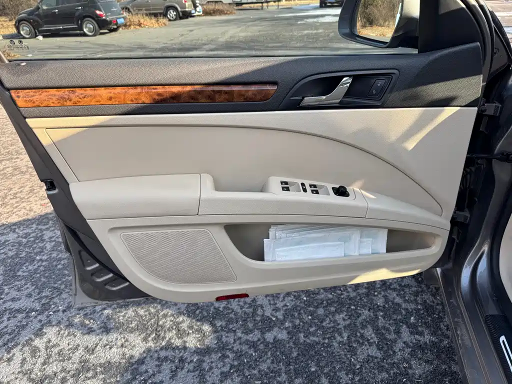 Superb 1.8 TSI Auto Noble Elegant