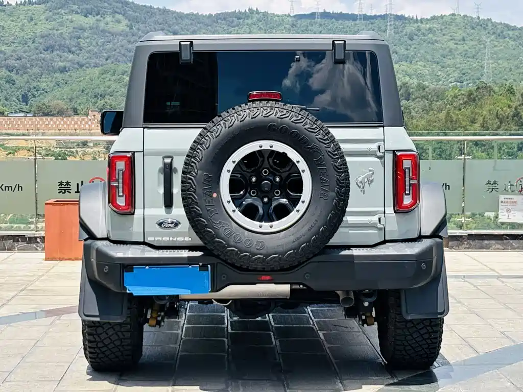Ford Bronco 2.3 T Badlands
