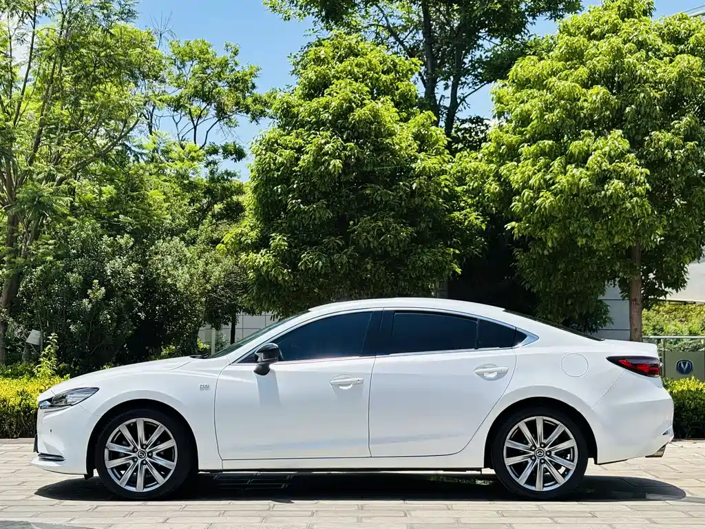 Atenza 2.5 L Blue Sky Sport