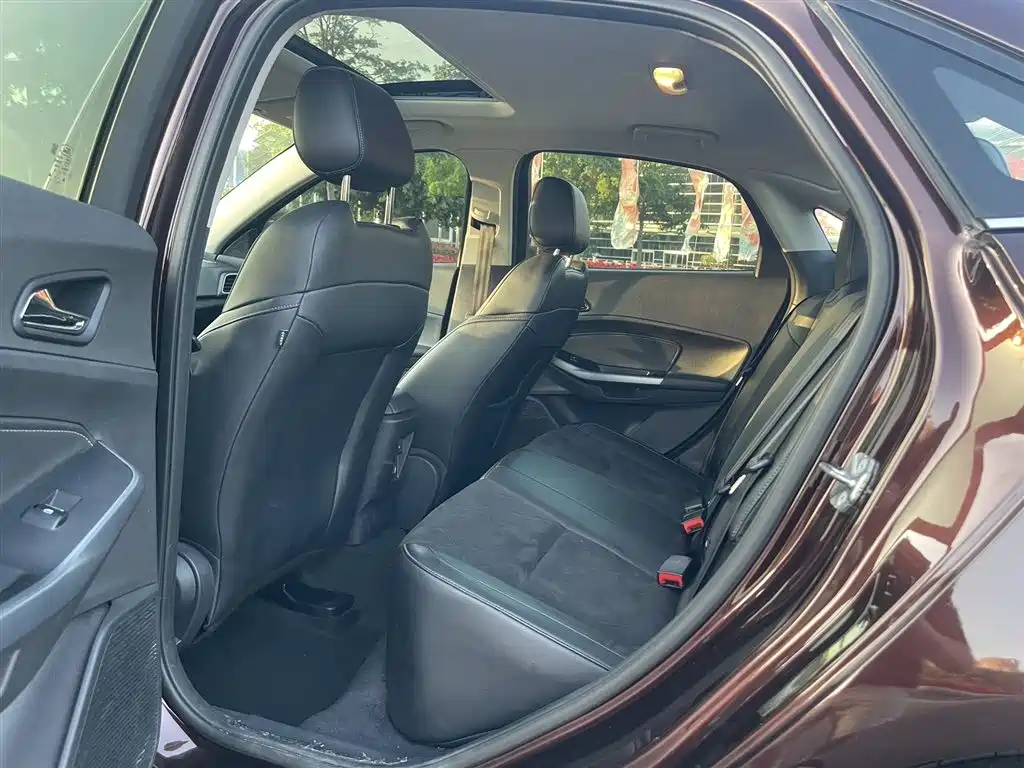 Escort 1.5 L Auto Joy