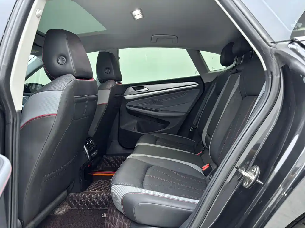 Lamando Lamando L 280 TSI DSG Spicy Cool
