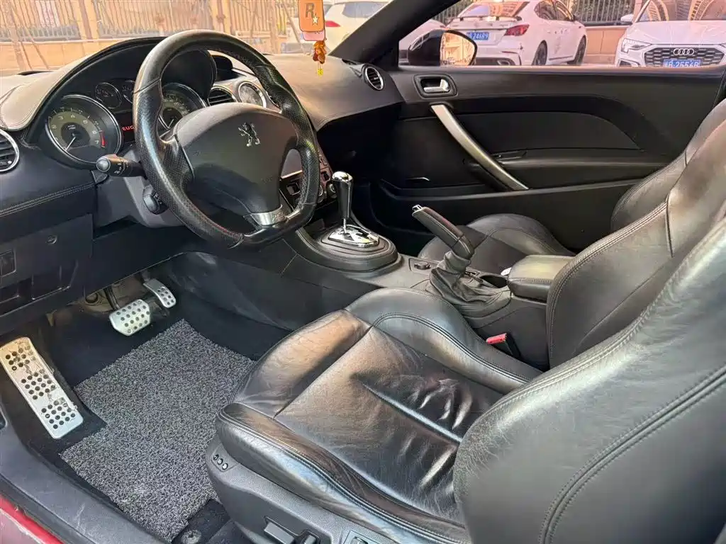 Peugeot RCZ 1.6 T Luxury Sport