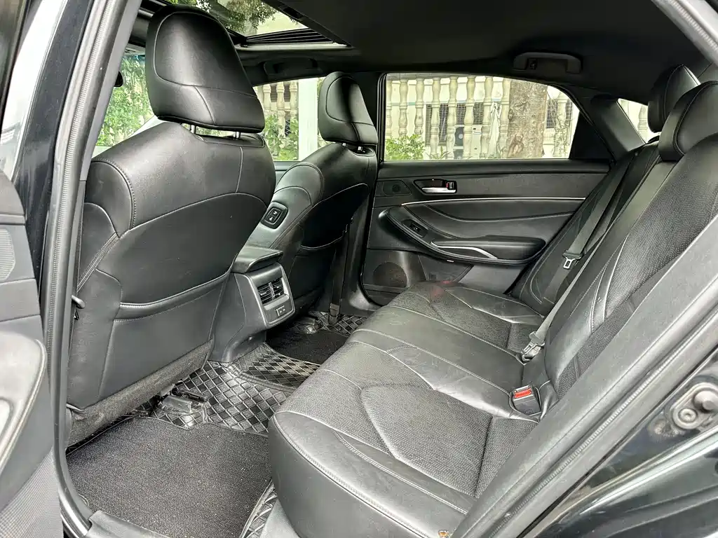 Avalon 2.0 L Luxury